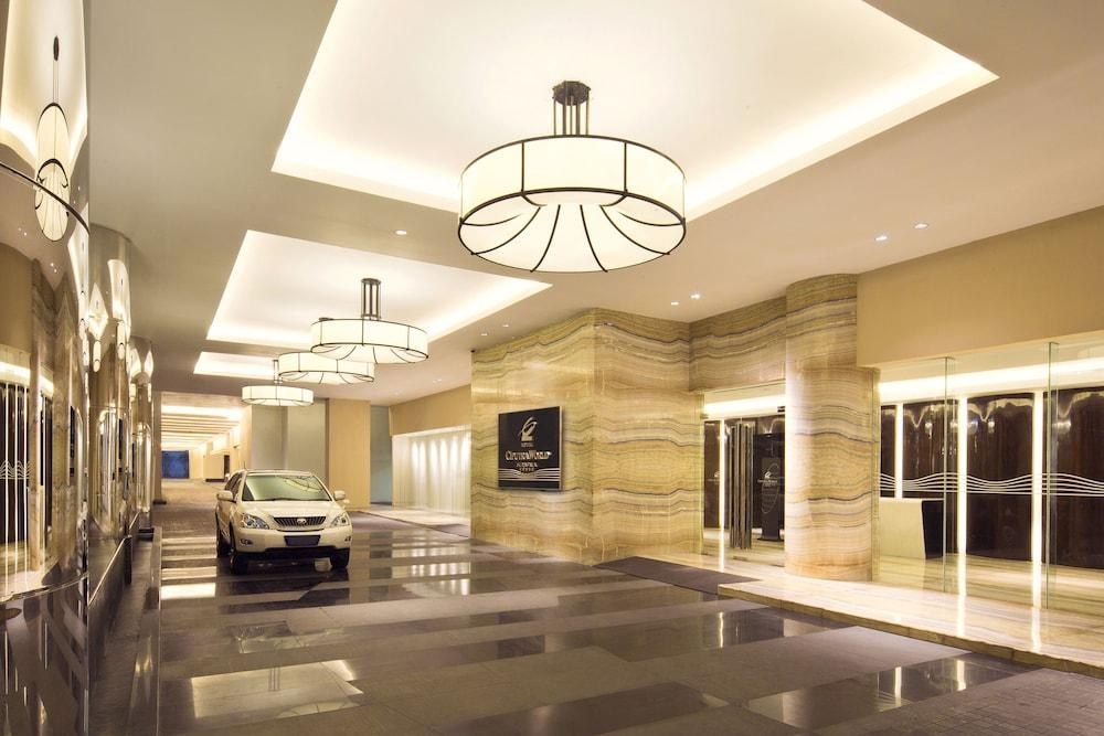 CIPUTRA WORLD SURABAYA MANAGED BY SWISS-BELHOTEL INTERNATIONAL photo 4