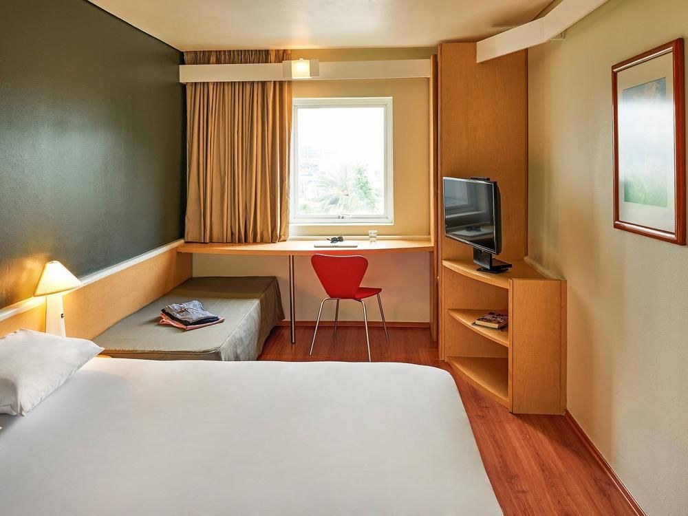 IBIS MONTERREY VALLE