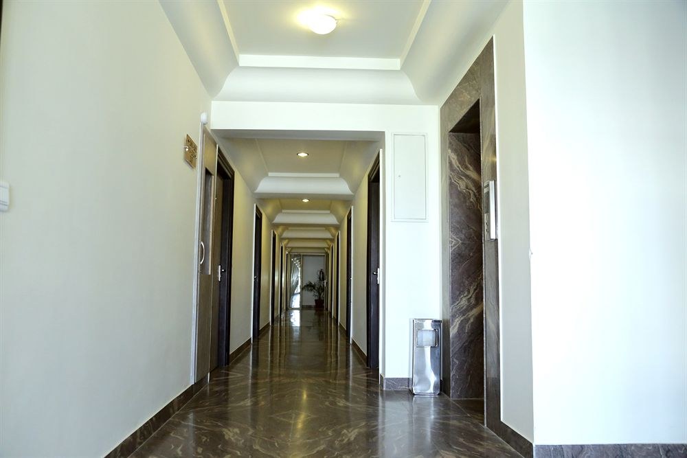 ZIP BY SPREE KING PALACE
