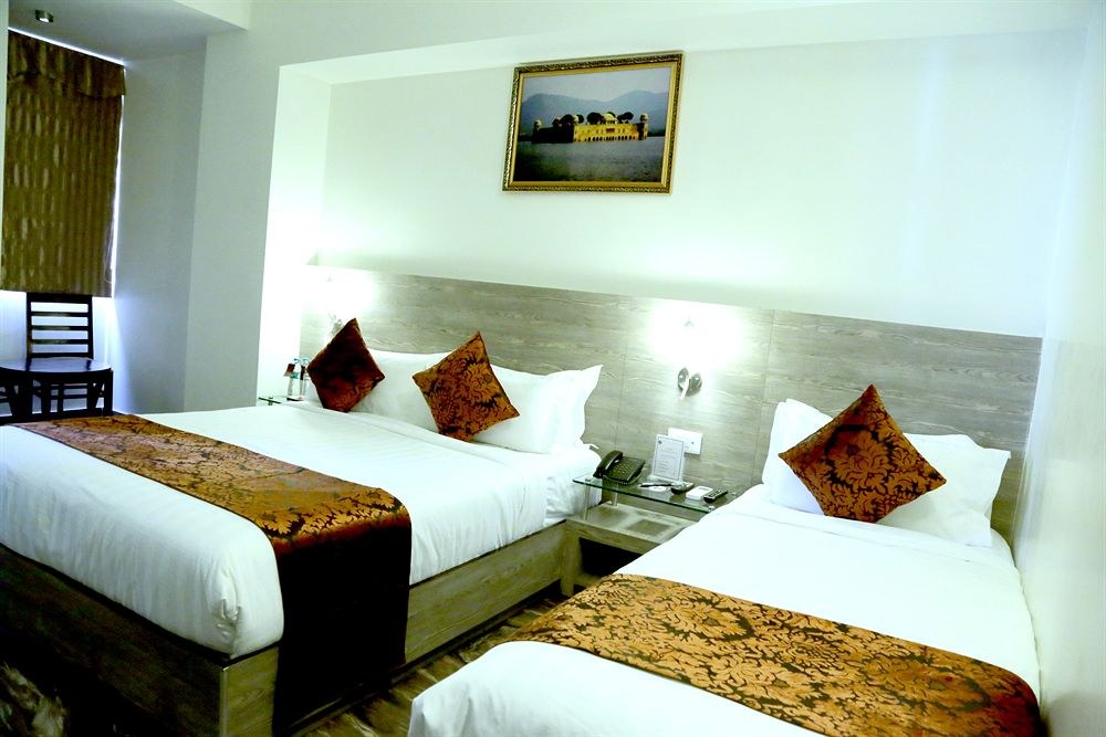 ZIP BY SPREE KING PALACE photo 2