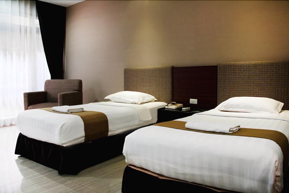 New Grand Park Hotel photo 2