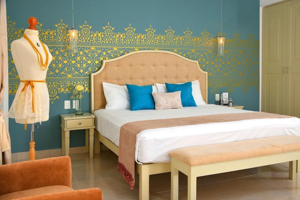 UNIC DESIGN HOTEL