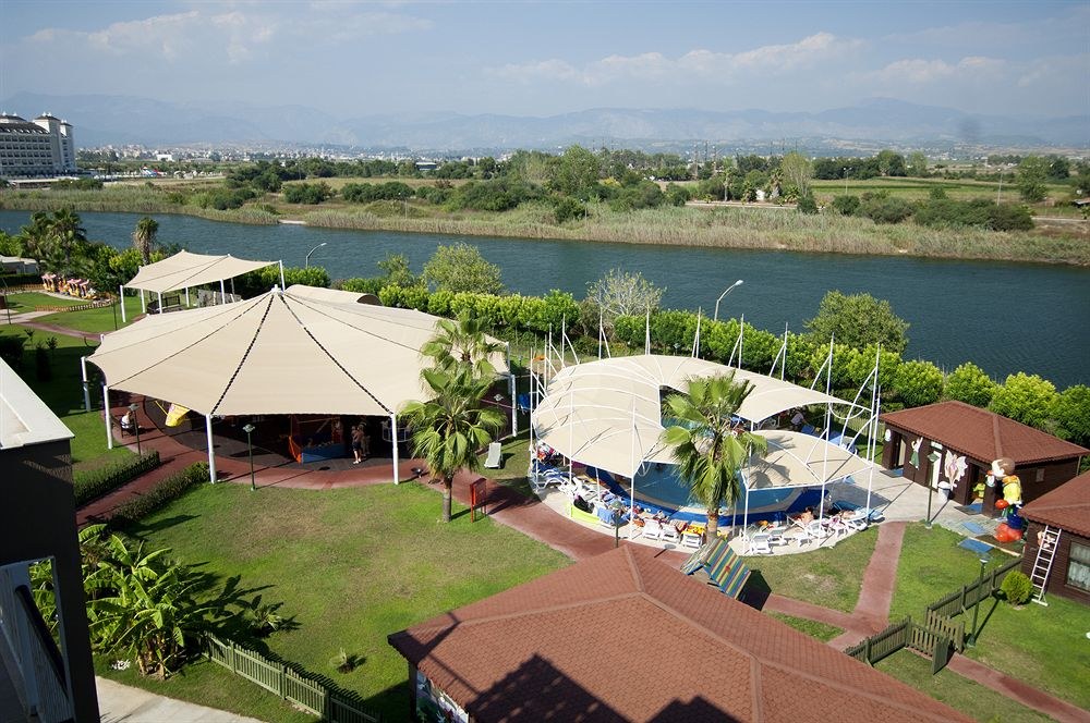 OTIUM ECO CLUB SIDE