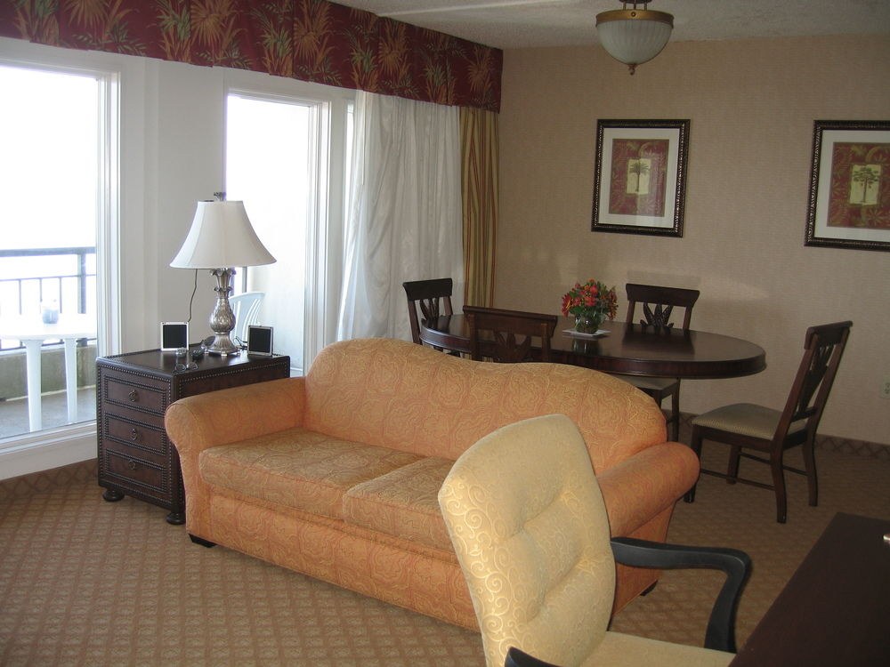 Delta Hotels by Marriott Virginia Beach Waterfront photo 4