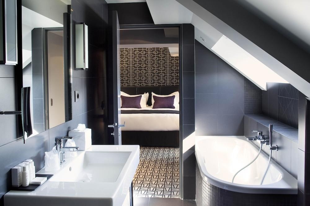 Le Grey Hotel photo 2