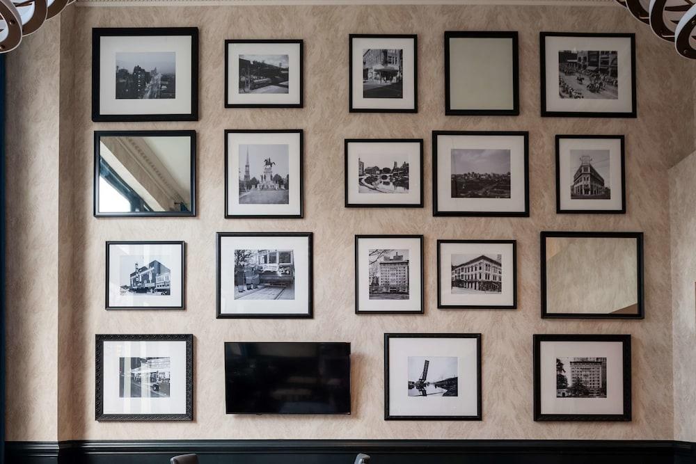 COMMONWEALTH PARK SUITES photo 3