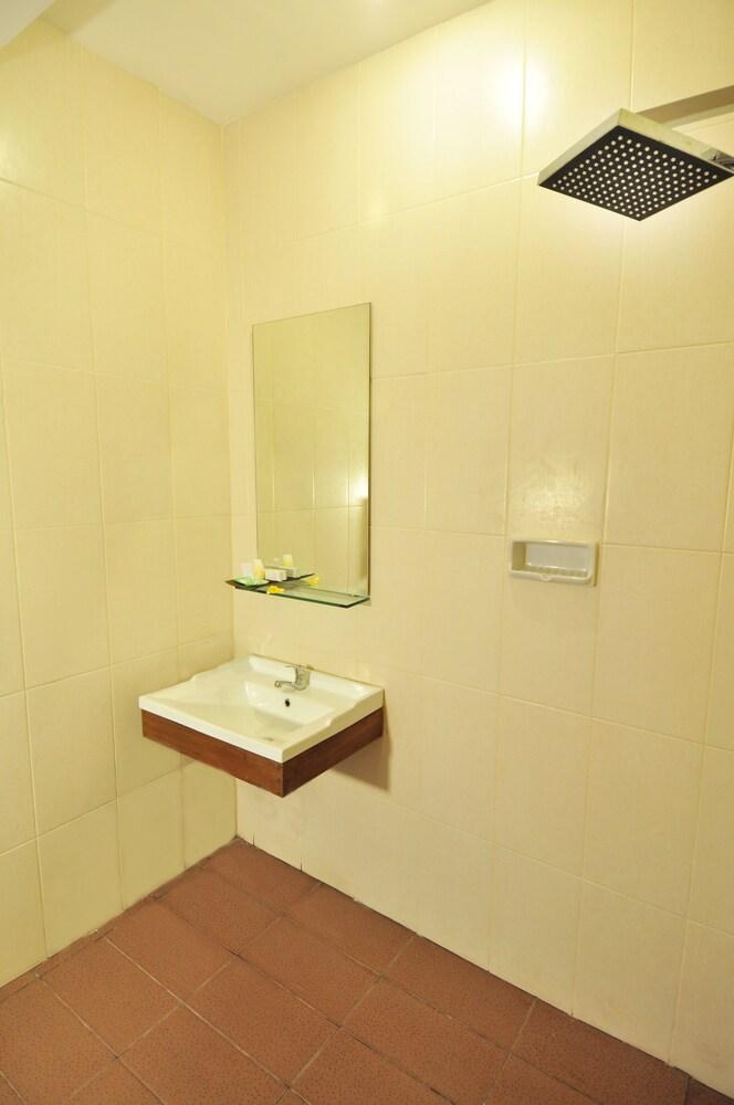 D LIMA BOUTIQUE HOTEL AND VILLA photo 4