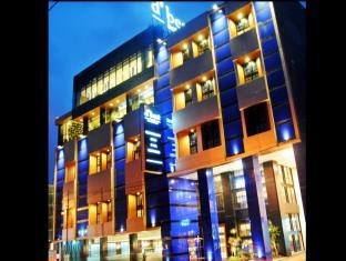 D BEST HOTEL BANDUNG photo 2