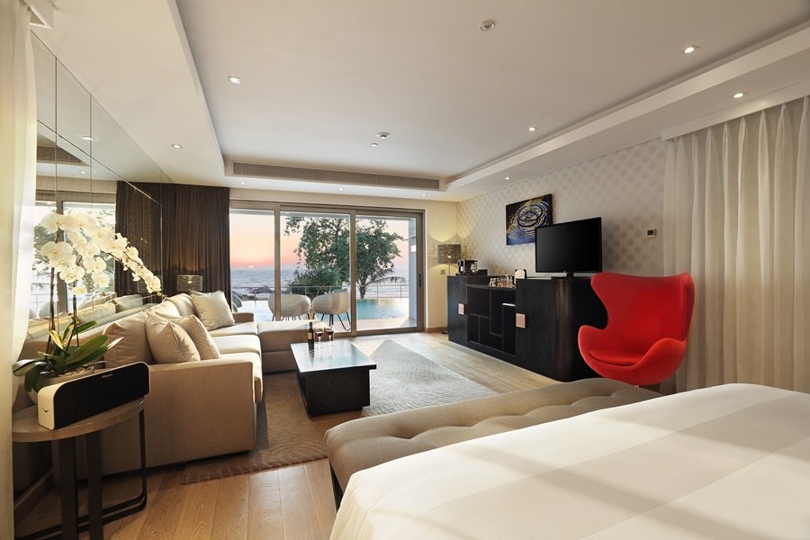 DOUBLE SIX LUXURY HOTEL