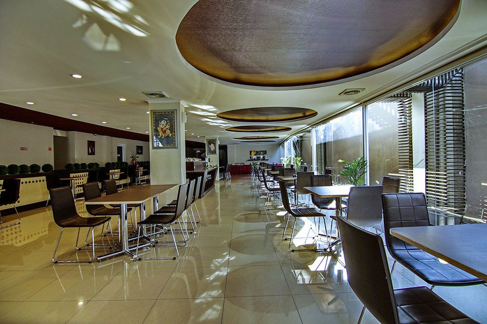 Raffleshom Hotel