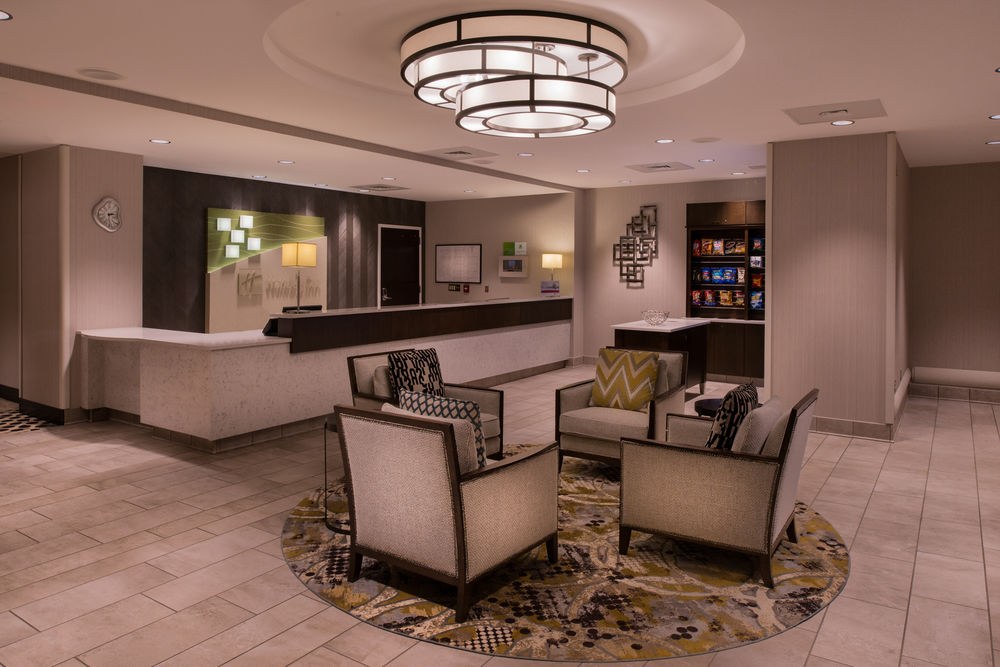 DOUBLETREE BY HILTON RALEIGH CRABTREE VALLEY photo 1