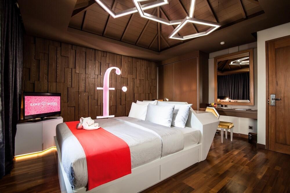 FASHION HOTEL LEGIAN photo 2