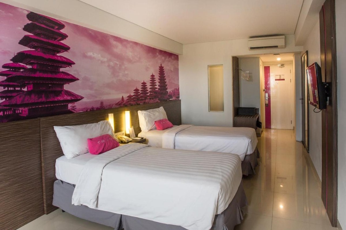 FAVEHOTEL SUNSET SEMINYAK photo 1