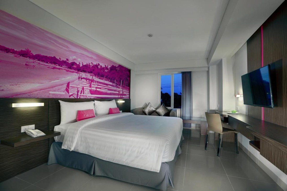 FAVEHOTEL SUNSET SEMINYAK photo 2