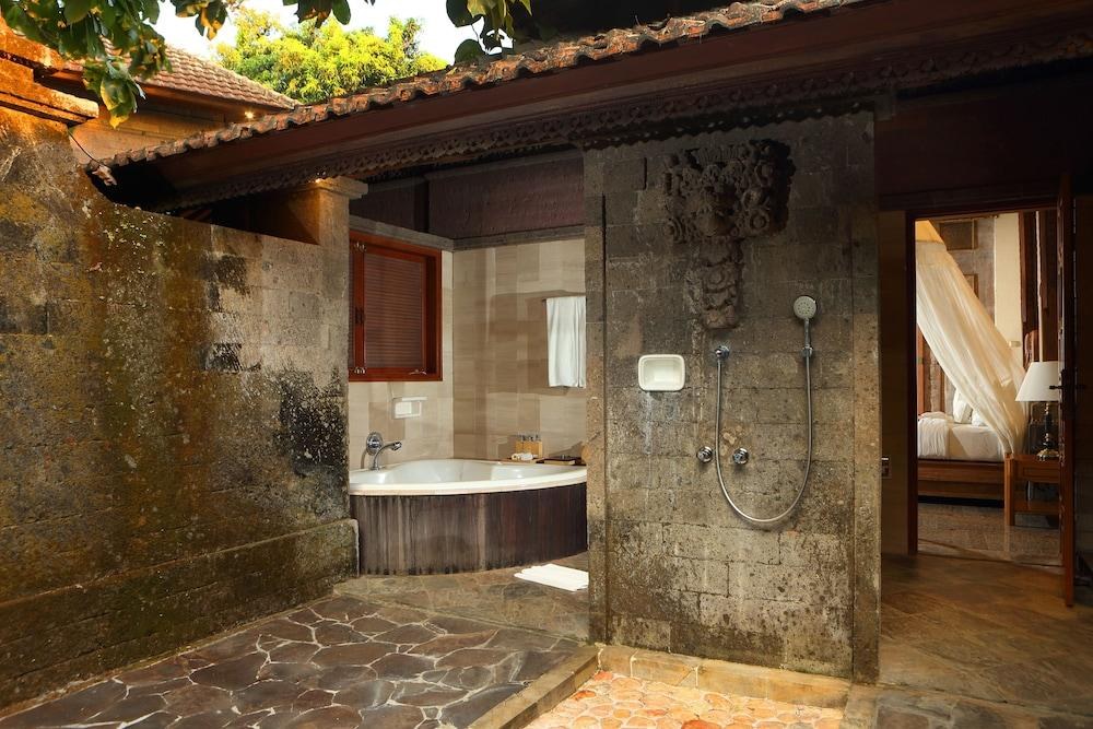 ALINDRA VILLA JIMBARAN photo 3