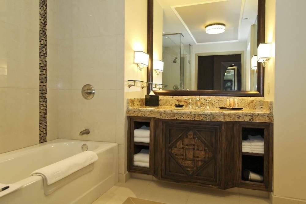 L`AUBERGE CASINO RESORT photo 3