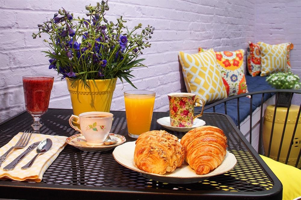 RITTENHOUSE 1715, A BOUTIQUE