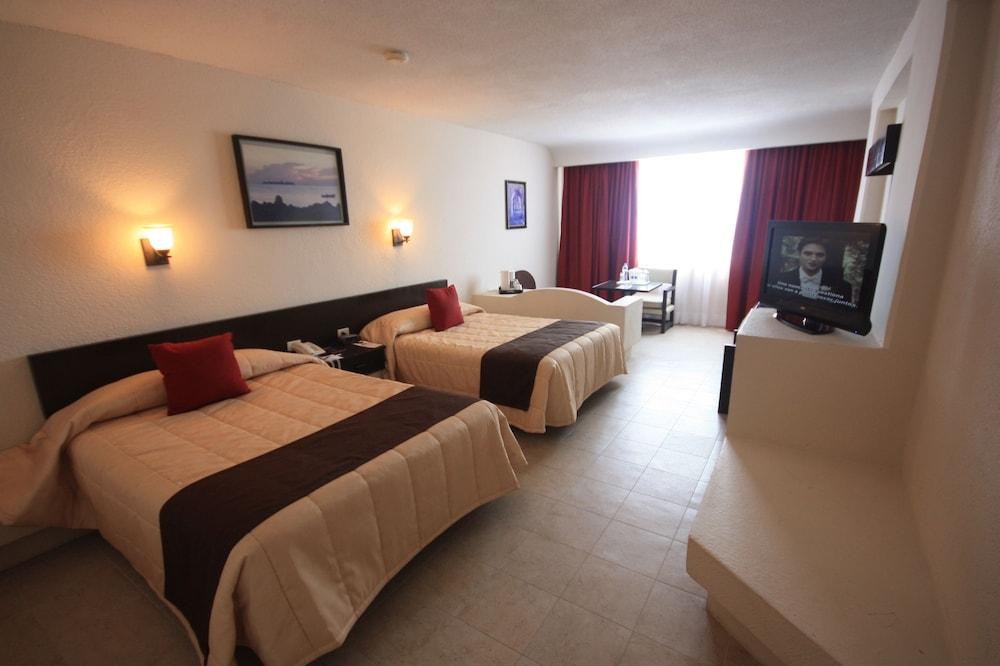 Howard Johnson by Wyndham Veracruz photo 4