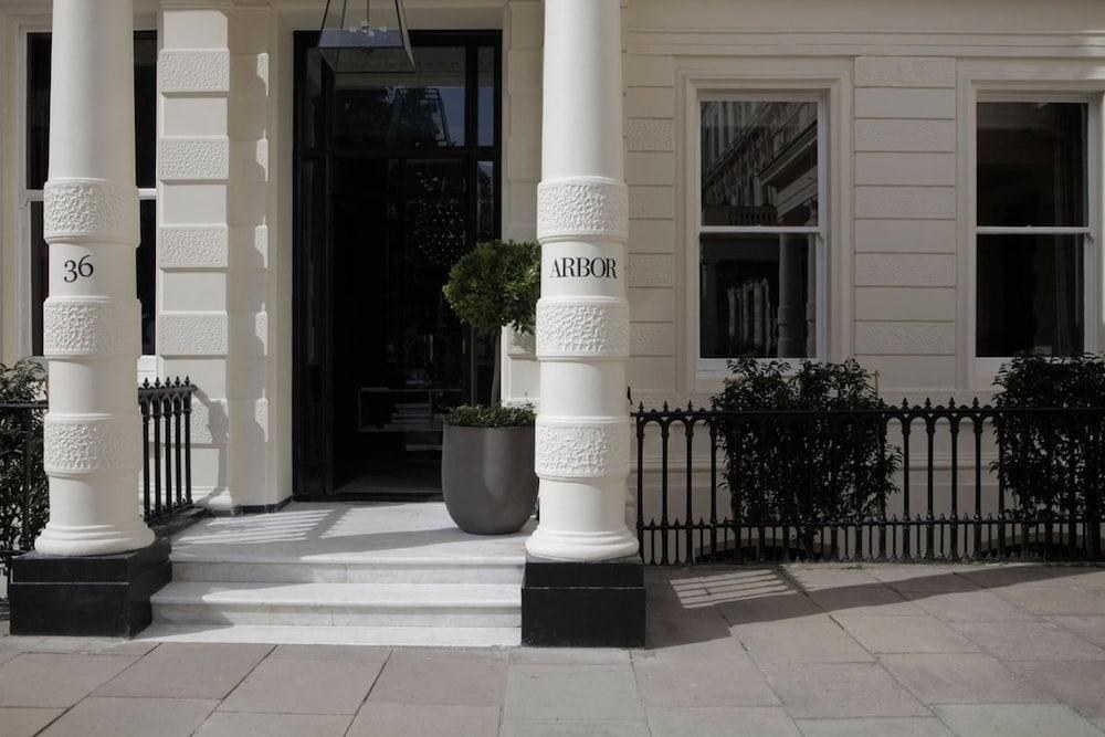 SIGNATURE TOWNHOUSE HYDE PARK photo 3