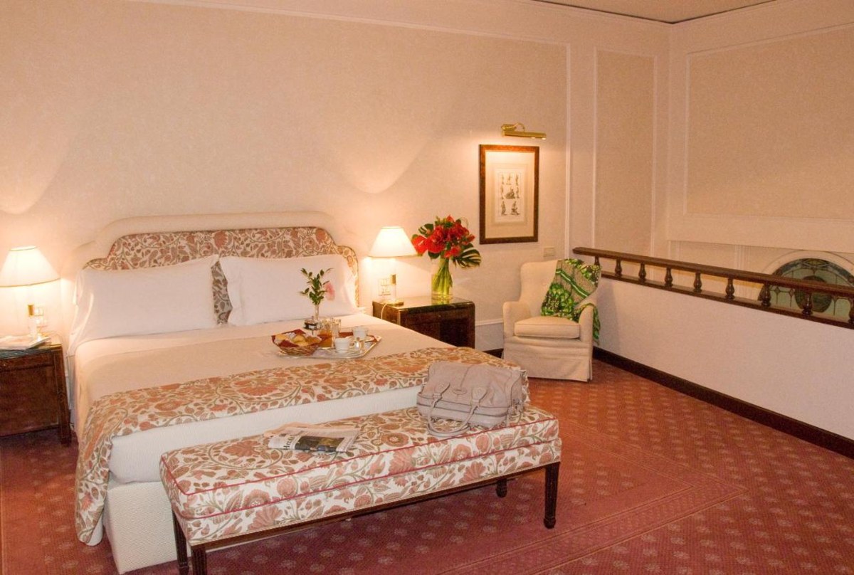 HOTEL DE LA VILLE photo 1
