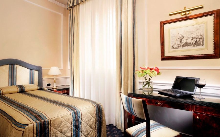 HOTEL DE LA VILLE photo 3