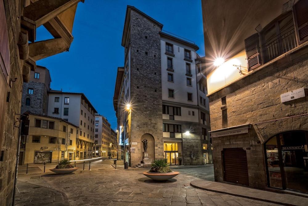 PITTI PALACE AL PONTE VECCHIO photo 3