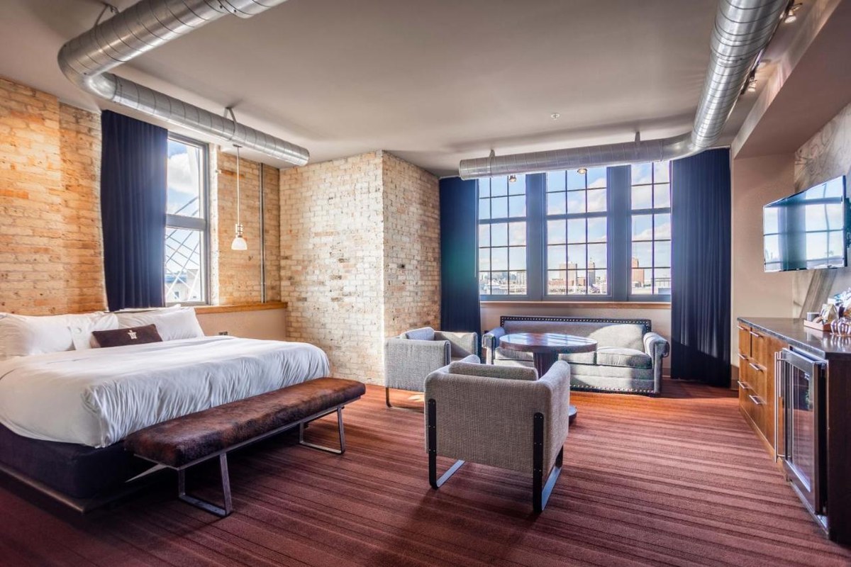 THE IRON HORSE HOTEL photo 1