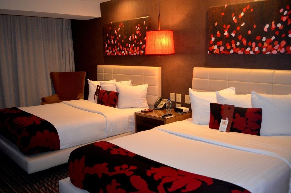 Hutton Hotel photo 1