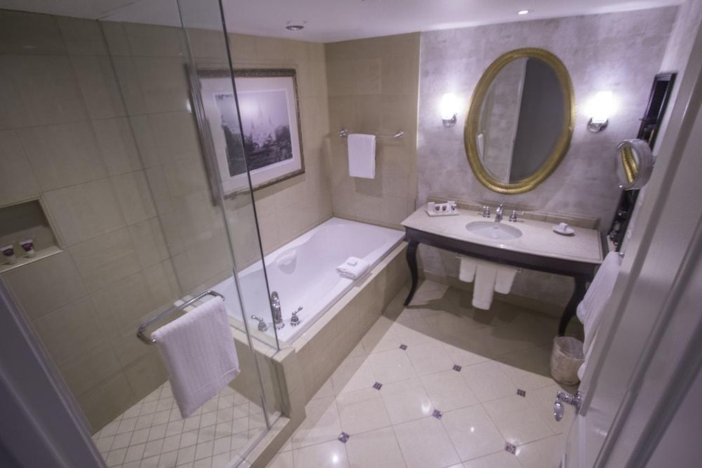 HARRAHS NEW ORLEANS CASINO & HOTEL photo 3