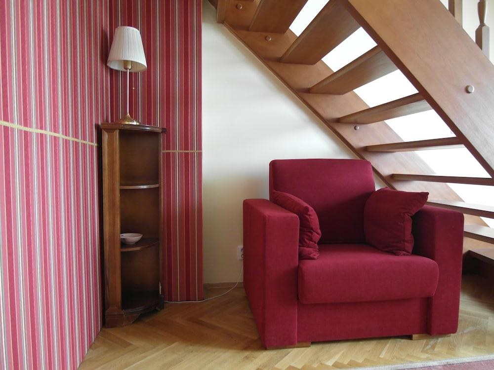 Louren photo 2