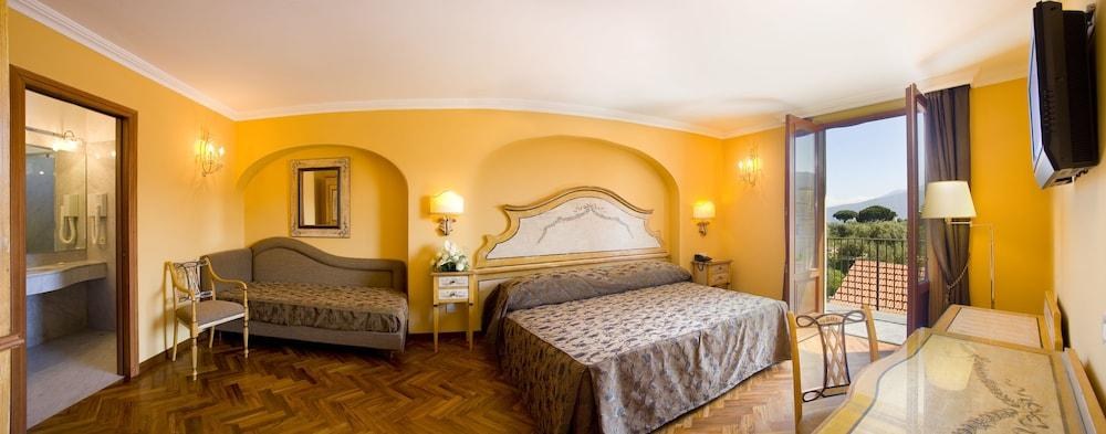 PALAZZO GUARDATI photo 2