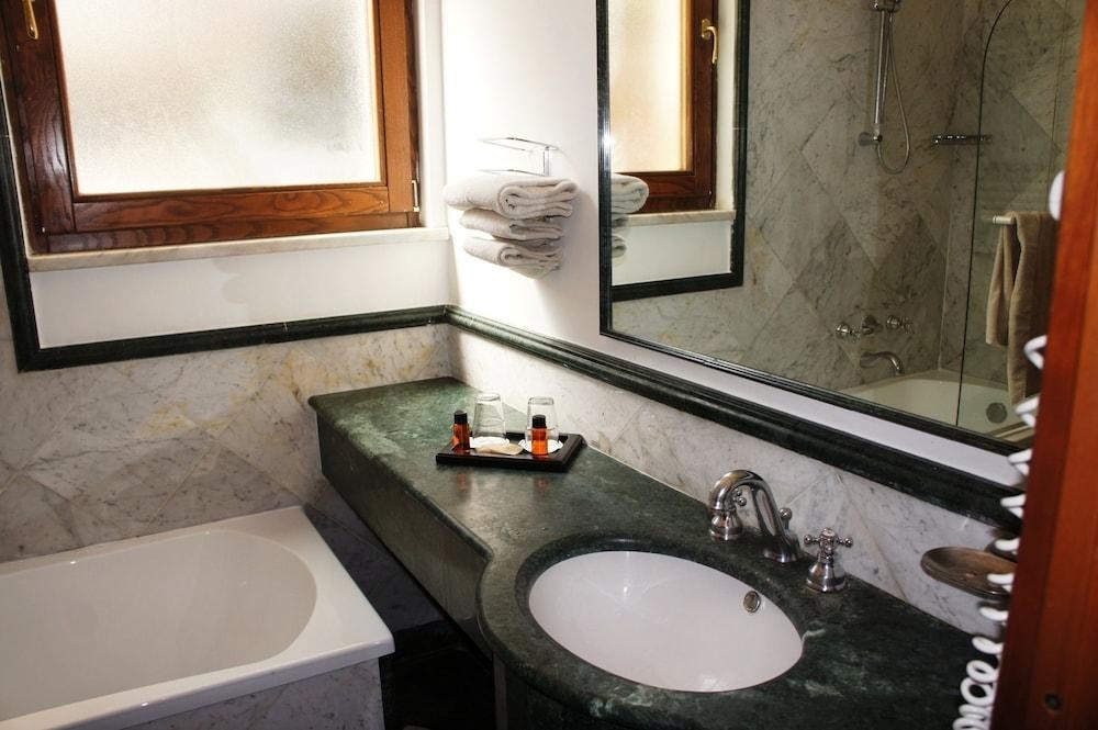 RELAIS VILLA PATRIZI photo 3