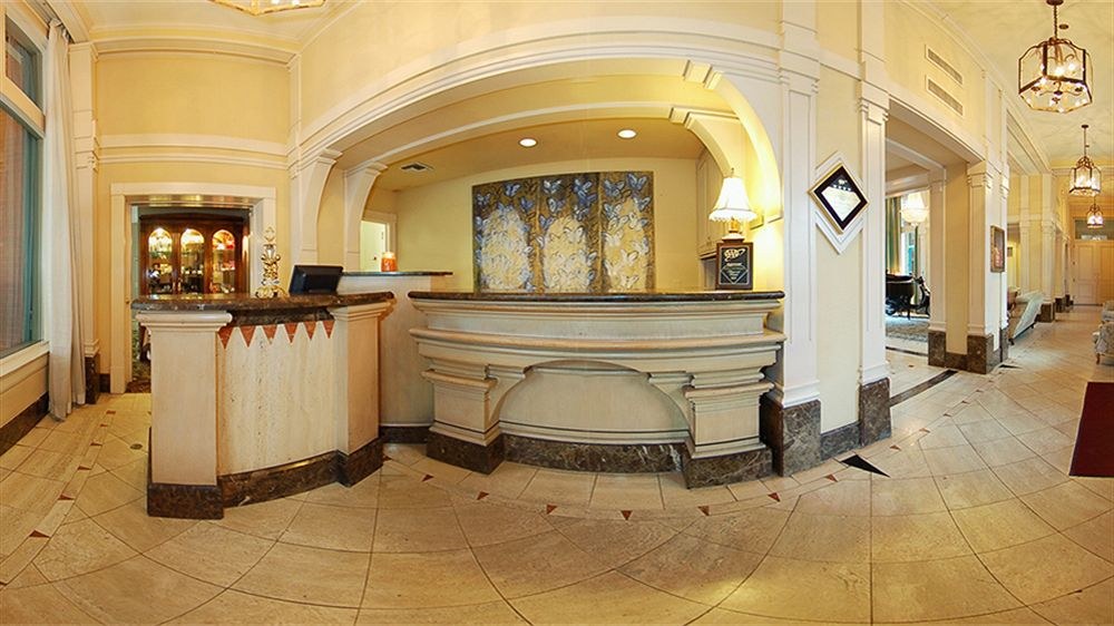 FAIRMOUNT photo 1