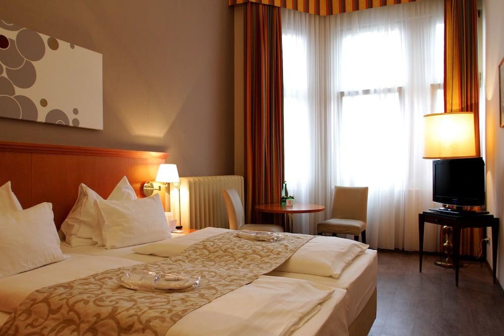 HOTEL DAS OPERNRING photo 2