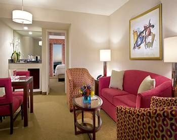 HOTELUMIERE SUITES AND CASINO photo 2