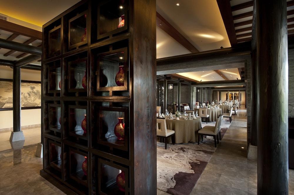 PULLMAN OCEANVIEW SANYA BAY RESORT & SPA photo 3