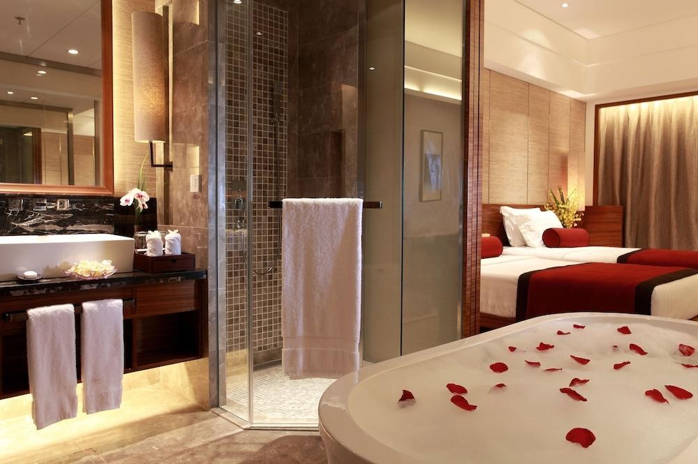 PULLMAN OCEANVIEW SANYA BAY RESORT & SPA photo 4