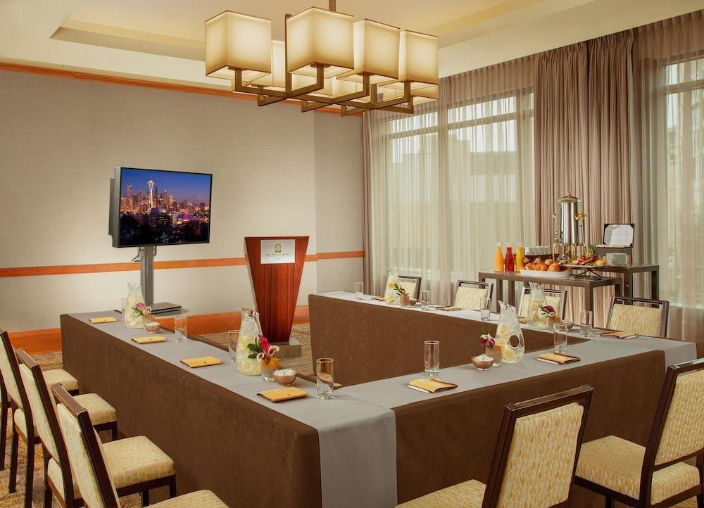 PAN PACIFIC SEATTLE photo 2