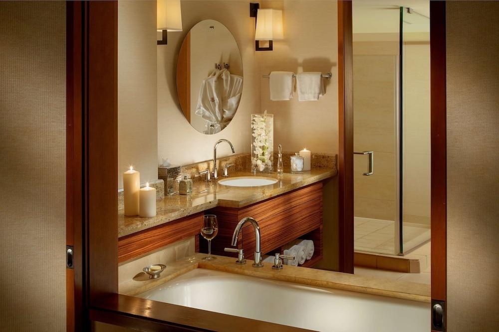 PAN PACIFIC SEATTLE photo 3