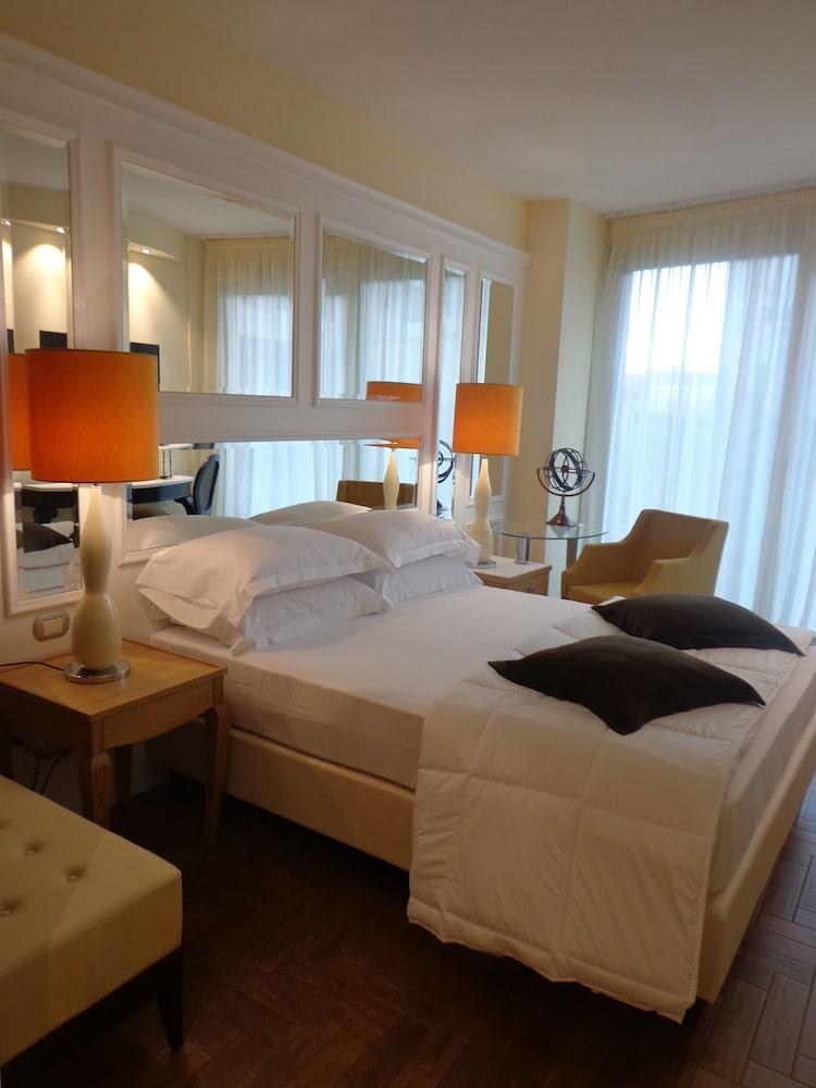 ERBAVOGLIO HOTEL photo 2