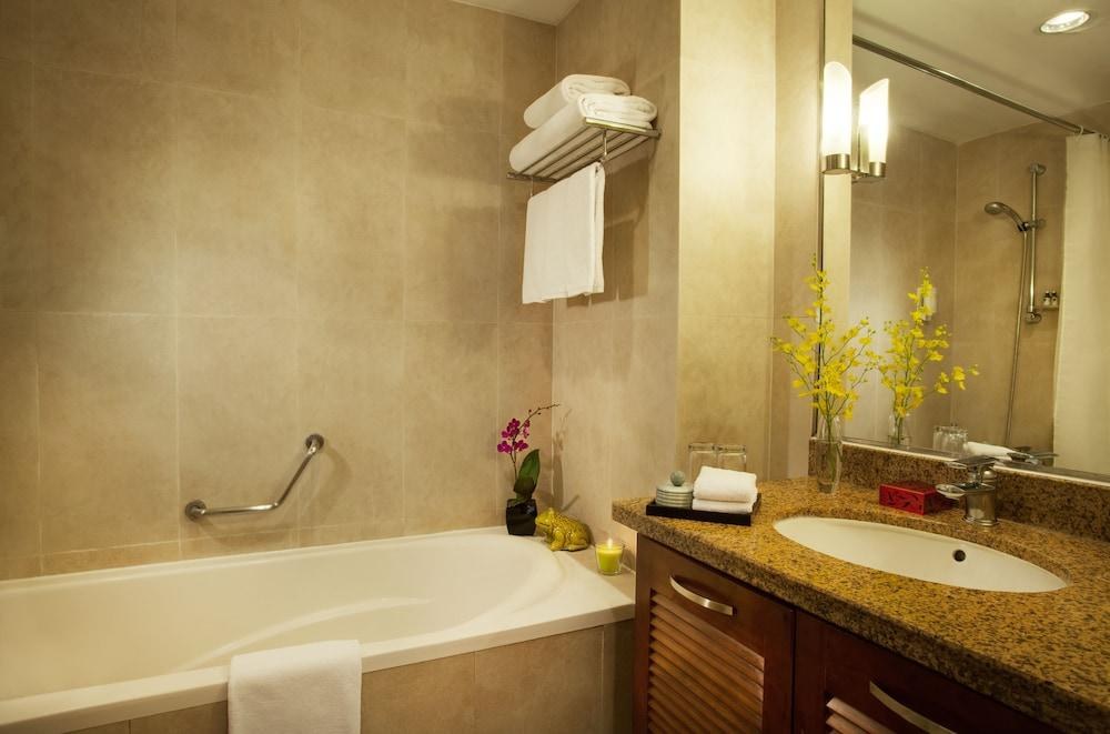 SOMERSET WEST LAKE HANOI HOTEL photo 2