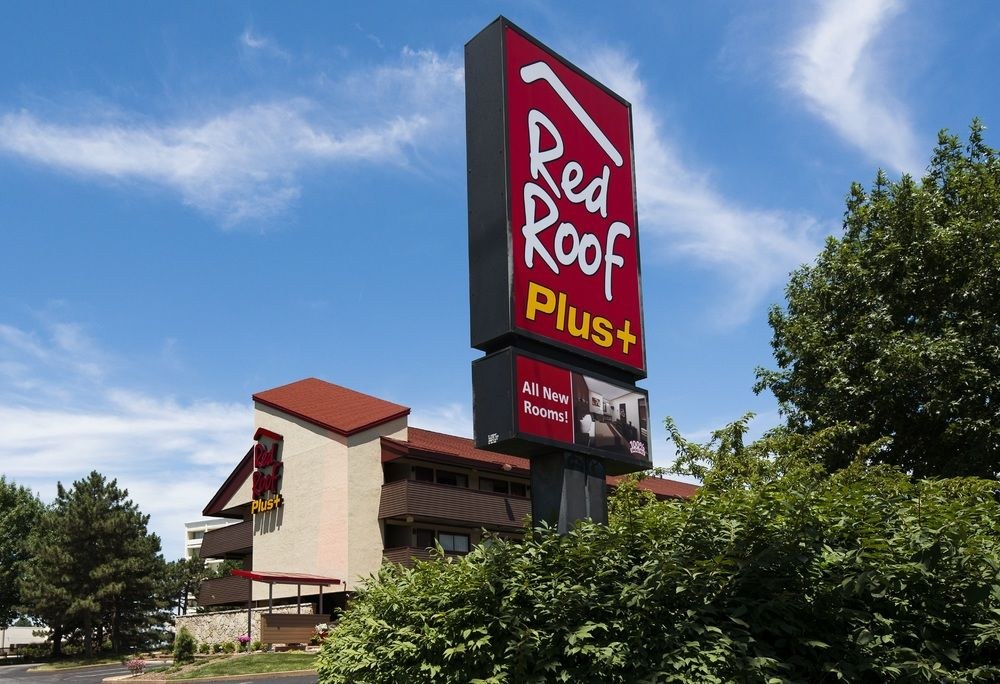 RED ROOF PLUS+ ST. LOUIS - FOREST PARK/HAMPTON AVE photo 1