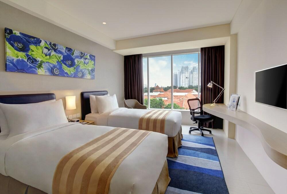 HOLIDAY INN EXPRESS JAKARTA INTERNATIONAL EXPO photo 2