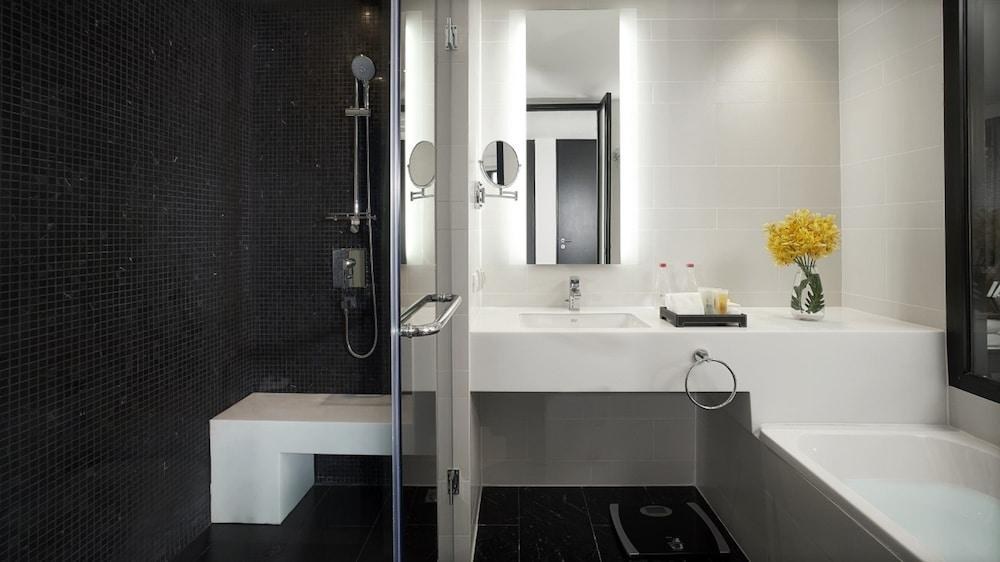 MOEVENPICK HOTEL SUKHUMVIT 15 BANGKOK photo 2