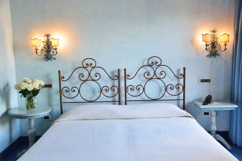 BOCCACCIO photo 1