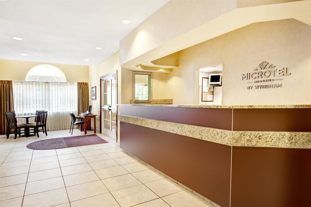 SUPER 8 BY WYNDHAM SAN ANTONIO AIRPORT NORTH photo 1