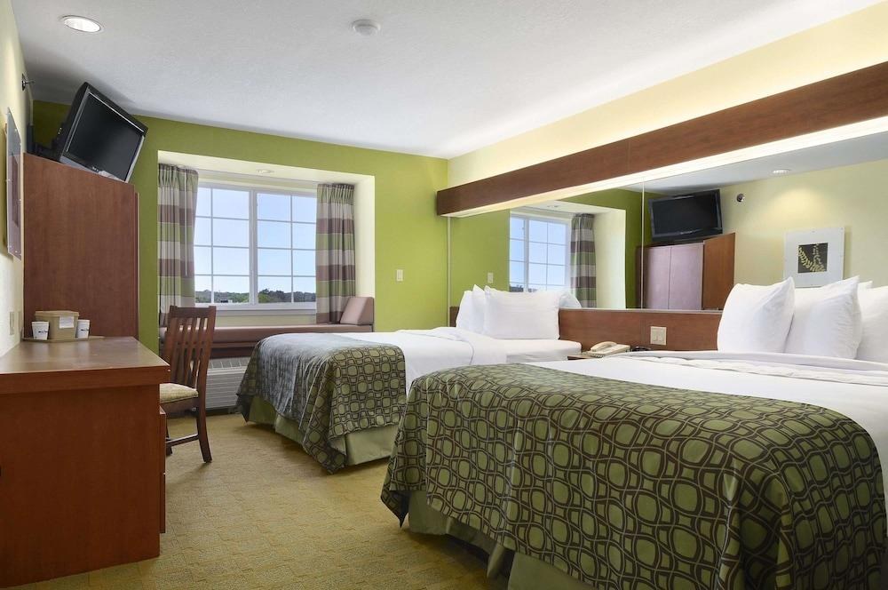 SUPER 8 BY WYNDHAM SAN ANTONIO AIRPORT NORTH photo 3