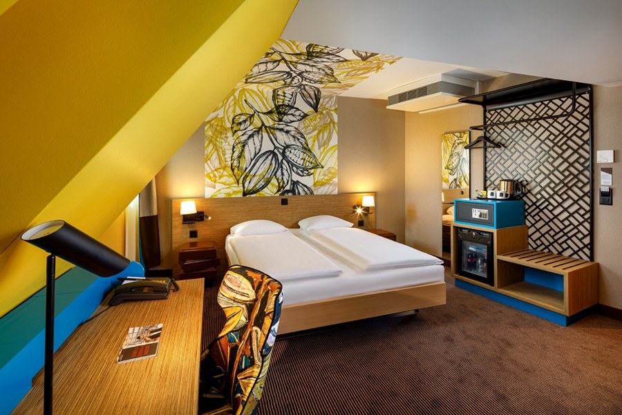 Hotel Swiss Chocolate by Fassbind