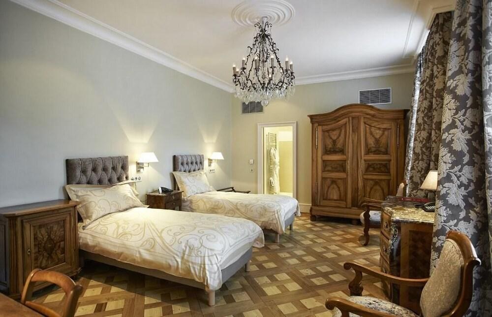 HÔTEL BOUCLIER D'OR photo 2