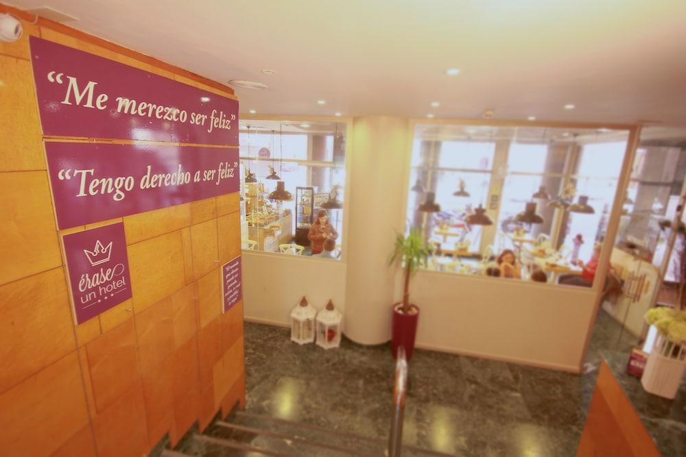HOTEL ERASEUNHOTEL photo 4